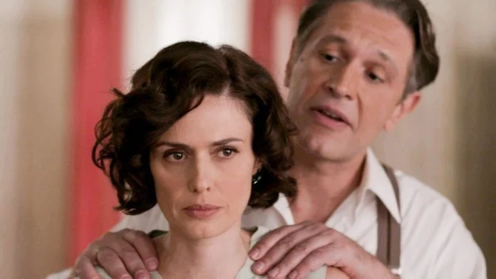 0agries melisses zoi akulas 696x392