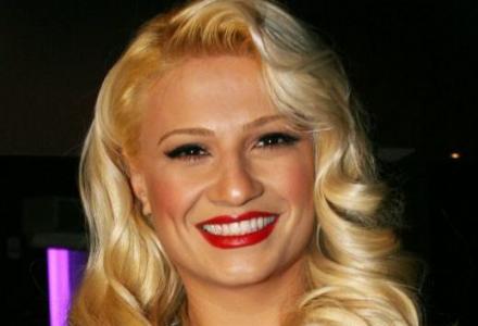 Πόσο ύψος έχουν οι εγχώριες σταρ χωρίς τα τακούνια τους;