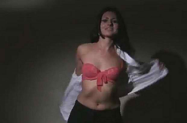 Σταυρώστε την !!!