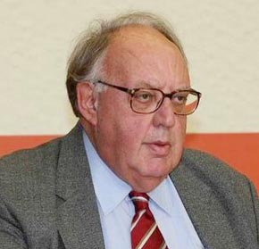 Τα σχόλια είναι περιττά…- Βασικός μισθός: 162,812,00 ευρώ – Κινητή τηλεφωνία: 46.319,34 ευρώ!