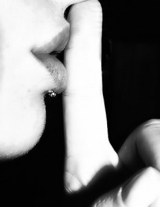 Πότε η σιωπή μιάς γυναίκας είναι χρυσός... για τους άντρες!!!