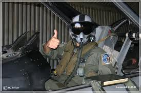 O Λουκάς Παπαδήμος στον ρόλο... του επιθεωρητή Μπιτσιμπιτζίδη!