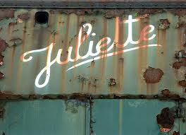 Ρίχνω πετριές...