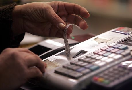 Online σύνδεση ταμειακών μηχανών με την εφορία...