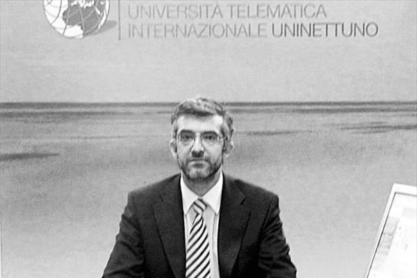 Ο Έλληνας καθηγητής - συνάδελφος του Μόντι