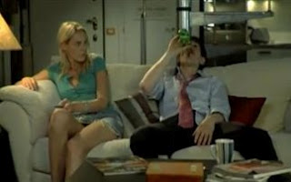 Πώς να ξεφορτωθείς τη γυναίκα σου… (video)