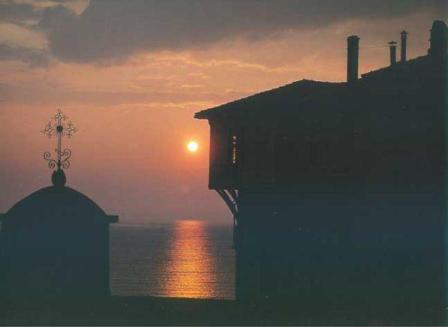 Ο Θεός και οι Έλληνες…