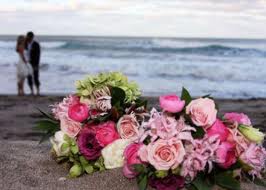 Πιο φθηνά τα διαζύγια και οι… κηδείες!!!