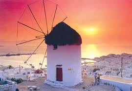 Η Μύκονος με τα… στρουμπουλά οπίσθια! (καυτό βίντεο)