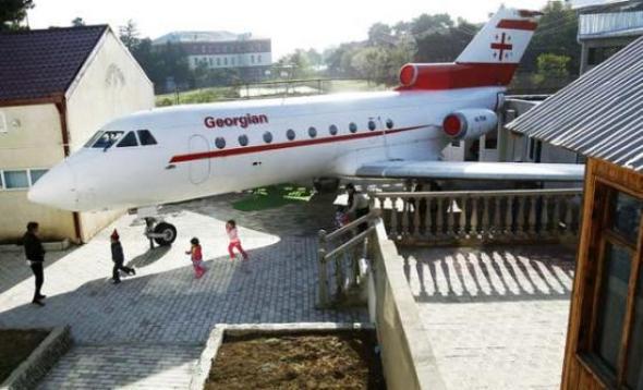 Αεροπλάνο... παιδικός σταθμός!!!