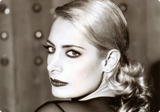 Αλέξια, αυτοσχεδιάζοντας με τη μουσική…