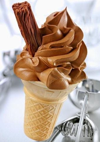 Έτσι  φτιάχνουν παγωτό στην Ταϊλάνδη!!! (βίντεο)