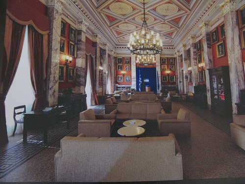 Βρες έναν «πλούσιο γαμπρό για την κόρη μου»...