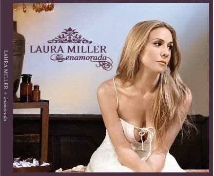 Ούπς! Χόρευε σε εκπομπή με το στήθος της έξω!!!