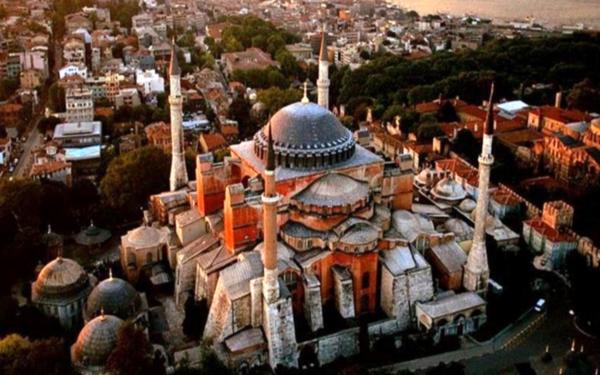 Οι θρύλοι της Αγίας Σοφίας που τρέμουν οι Τούρκοι!!!