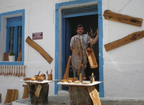 Το ξύλο της ελιάς ... τον έσωσε!!!