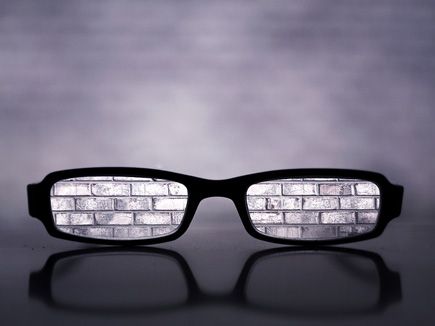 Αυτοί πουλάνε το σπίτι σου, εν αγνοία σου!!!