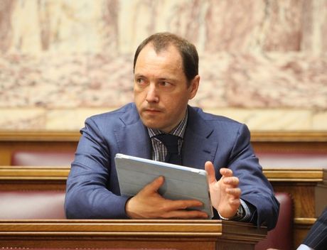 Ο Ψυχάρης «σερίφης» κατά του καπνίσματος… ζητά βοηθούς!!! Βιαστείτε…