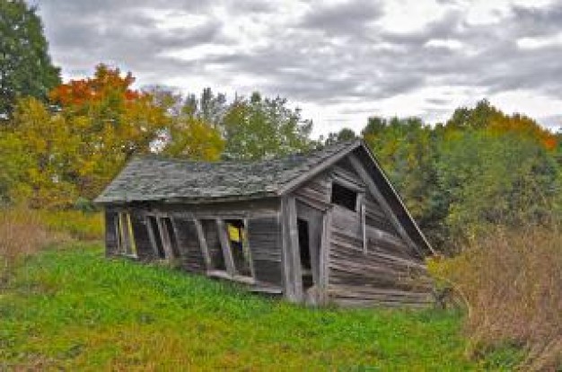 Με 300 ευρώ... κάνεις πρώτη κατοικία  το στάβλο ή το κοτέτσι σου!!!