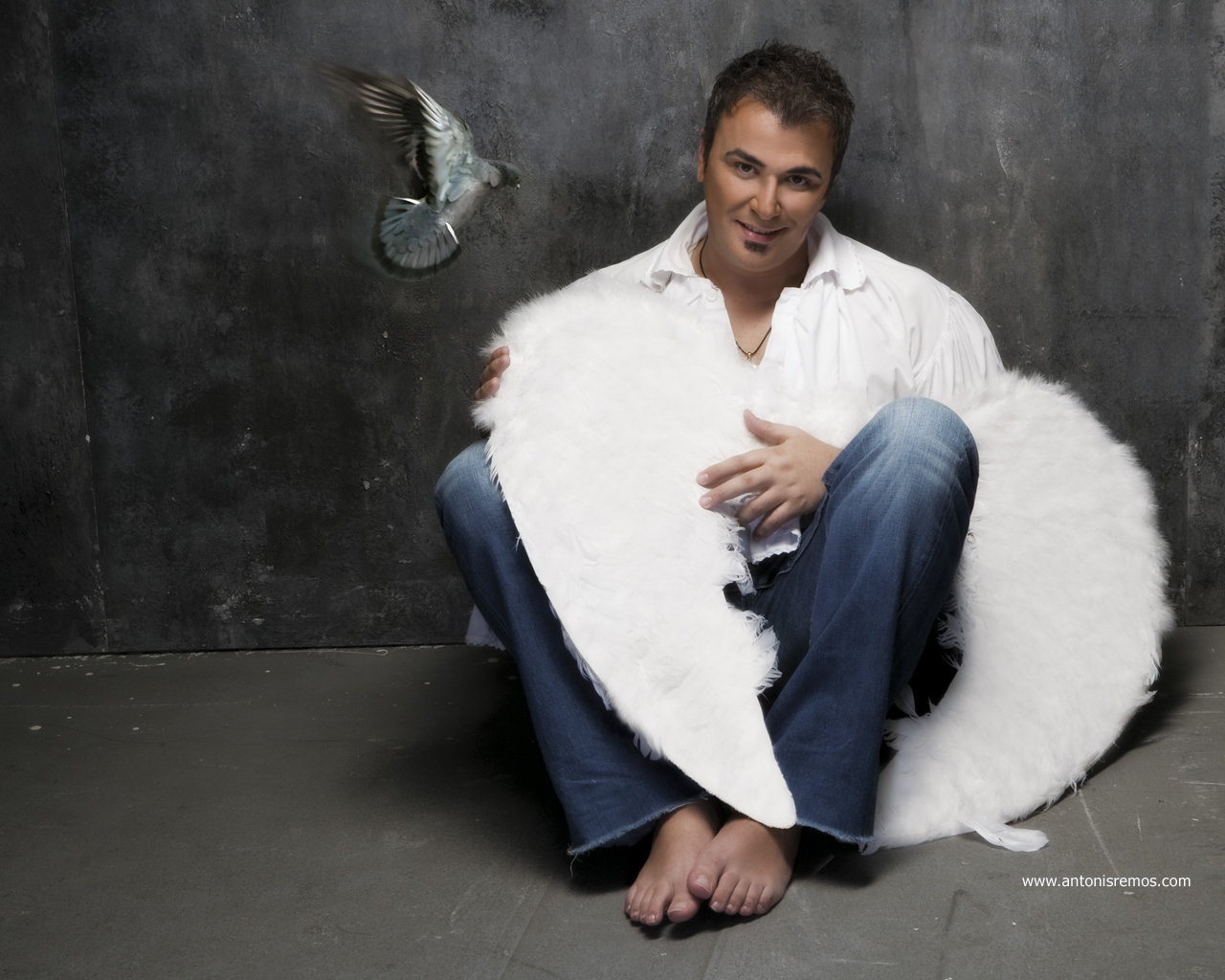 Αντώνης Ρέμος: «Ναί, είναι αλήθεια, είμαι…»!!!