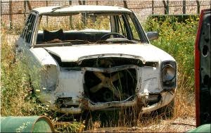 Πότε απομακρύνονται από τους δρόμους τα εγκαταλελειμμένα – εστίες μόλυνσης ΙΧ;