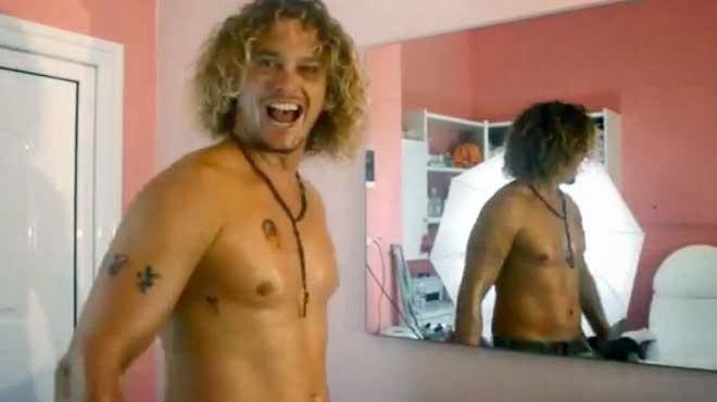 Το τραγούδι για τον «Κλαρινογαμπρό» που τρελαίνει κόσμο!!! (βίντεο)