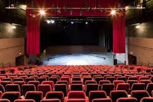 Λουκέτο στο θέατρο Βικτώρια... «Γελώντας άγρια»!!!