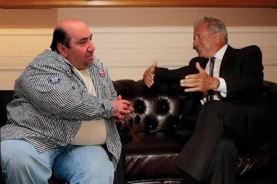 Ο Βλάσης Τσάκας φέρνει άραβα επενδυτή για τις παρελάσεις, με τις ευλογίες του Αβραμόπουλου!!!