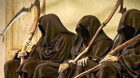 Πως βγήκαν οι φράσεις: «Όποιον πάρει ο Χάρος» ή «Πάμε σαν τους στραβούς στον Άδη»;