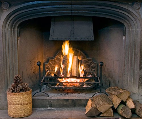 Σοκ! Θερμαίνουν παράνομα τις πισίνες με χρήση τζακιού!!!