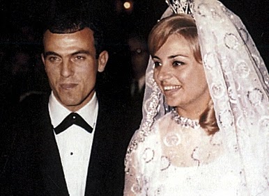 Βίκυ Μοσχολιού – Μίμης Δομάζος... Γιατί οι μπομπονιέρες από το γάμο τους πουλήθηκαν στη μαύρη αγορά!!!