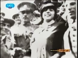 Όταν η χούντα του Πάγκαλου συλλάμβανε τις γυναίκες για το μήκος της φούστας!!! (βίντεο)