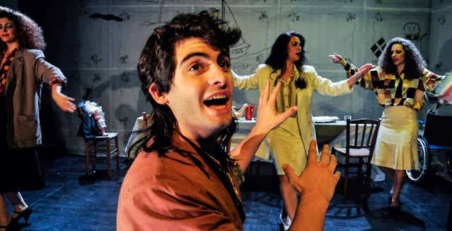 «Ο Μουνής»... της Λένας Κιτσοπούλου, ό έρωτας του κοινού!!!