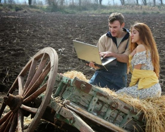 Γυρίσματα διαφημίσεων... (foto)