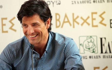 Το νέο «αντρικό» look του Σάκη Ρουβά...  (photo)