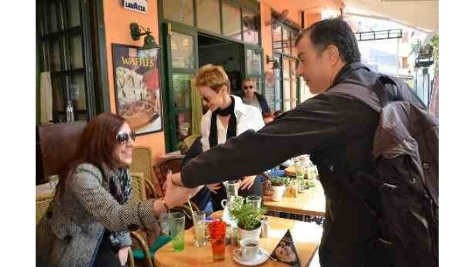 Σταύρο, τον «Μαυρογιαλούρο», του Σακελλάριου, τον έχεις δει;