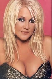 O Νίκος Μαστοράκης "τσιτσιδώνει"… τη Ρούλα Κορομηλά!!! (foto)