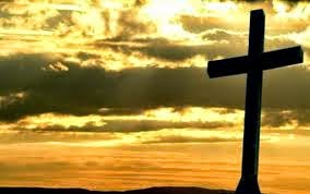 Η εικόνα του μωρού στο σταυρό ως Χριστός… που έγινε viral και προκάλεσε οργή !!! (foto)