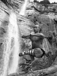 Πώς εκπαιδεύονται οι Σαολίν μοναχοί… (foto & video)