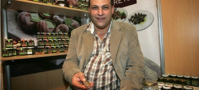 Ο άνθρωπος που έβαλε τα σαλιγκάρια σε βαζάκια… 