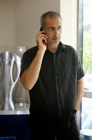 Ο υποψήφιος δήμαρχος Πειραιά Γιάννης Μώραλης... ντύνεται στα πράσινα!!! (foto)