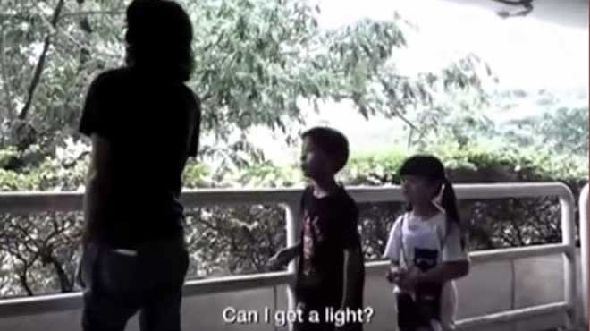 Παιδιά με τσιγάρο στο χέρι...  κατά του καπνίσματος!!! Συγκλονιστικό... (video)