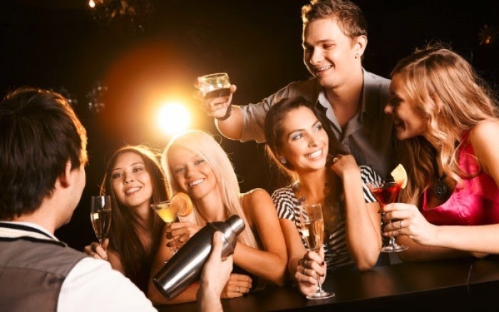 Πώς να πίνετε το ποτό σας για να μην μεθάτε!!!