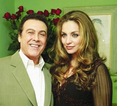 Η Άντζελα Γκερέκου στο Πολιτισμού & ο Τόλης εθνικός αοιδός!!!