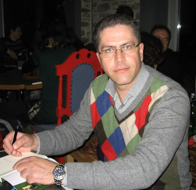 Ο Λάσκαρης Ζαράρης απαντά, στο «κουτσομπολιό»… της αυλής!!! 