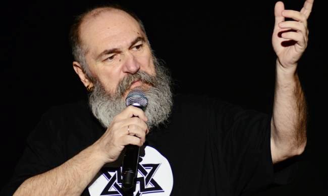 Τζίμης Πανούσης: Το ΚΚΕ είναι Ιεχωβάδες και ο ΣΥΡΙΖΑ πουλημένοι…