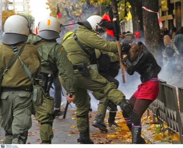 Αστυνομική βία; Αποκλείεται!... (video)