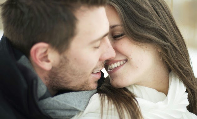 5 σημάδια που προδίδουν ότι είναι ερωτευμένος μαζί σου…
