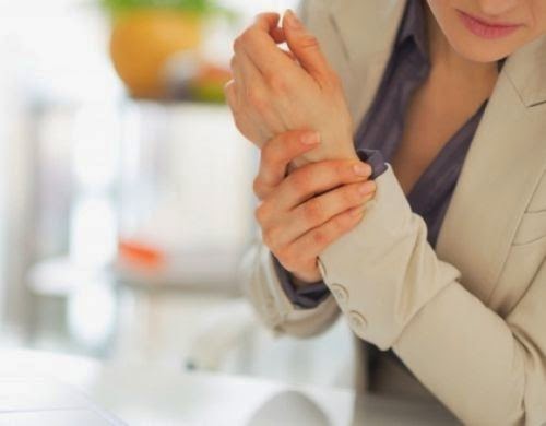 Πόνος στο αριστερό χέρι: Πότε δείχνει πρόβλημα στην καρδιά…