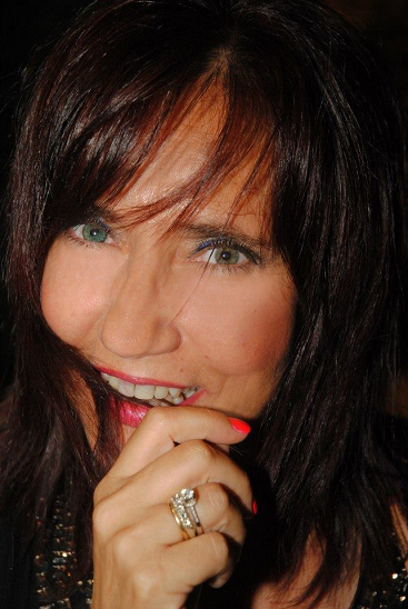 Η Ευρυδίκη Σιγαλού, απαντά στο «κουτσομπολιό»… της αυλής!!!